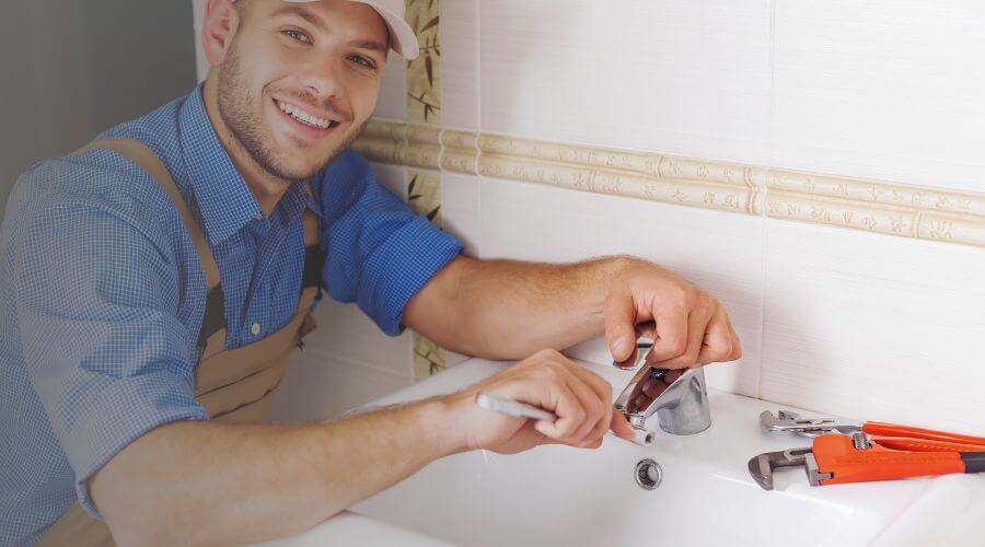 Professional clogged drains services in Leona, TX